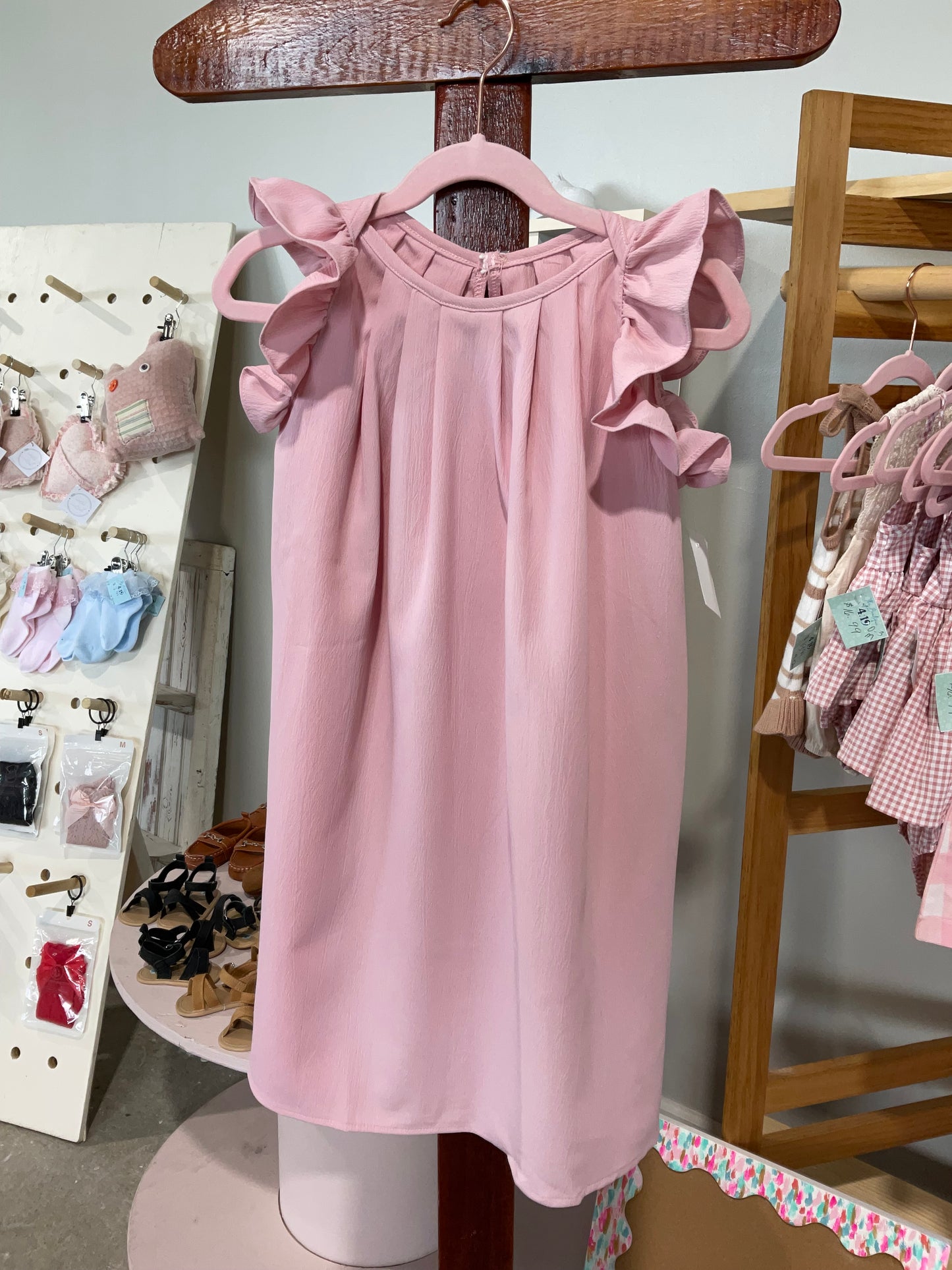 Flutter sleeve dress